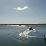 아파트 With Pool Terrace 800m To Ferry