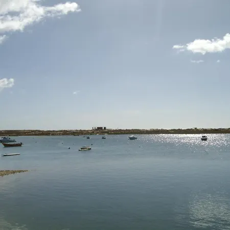 Daire 800m From The Boat To Cabanas, With Pool, Terrace, Wifi And Air Con Tavira