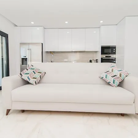800m From The Boat To Cabanas, With Pool, Terrace, Wifi And Aircon Tavira