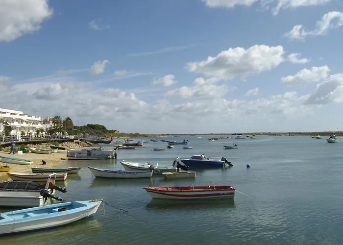 Daire 800m From The Boat To Cabanas, With Pool, Terrace, Wifi And Air Con Tavira