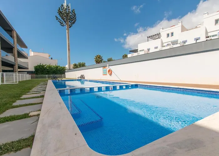 With Pool Terrace 800m To Ferry Apartament *