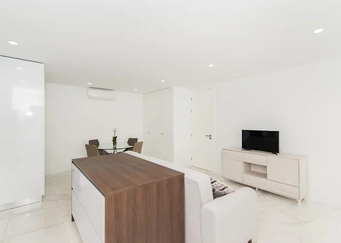 Apartament With Pool Terrace 800m To Ferry *