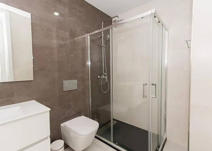 With Pool Terrace 800m To Ferry Apartament *