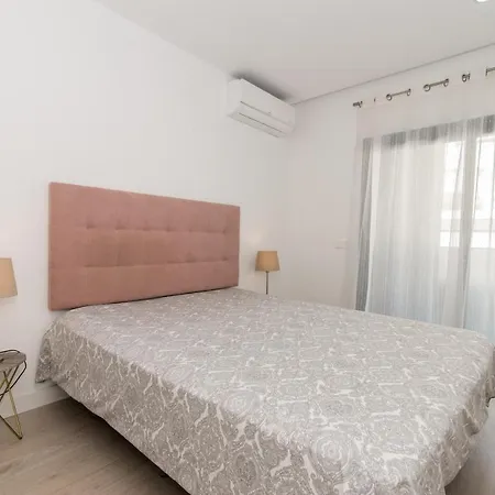 Apartment 800m From The Boat To Cabanas, With Pool, Terrace, Wifi And Aircon