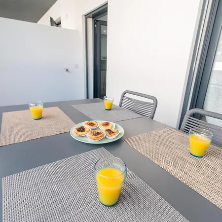 800m From The Boat To Cabanas, With Pool, Terrace, Wifi And Aircon Apartment